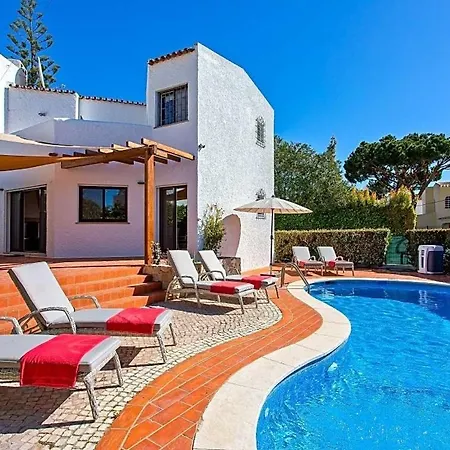 Sleeps 6 With Pool Air Con And Wifi ヴィラ
