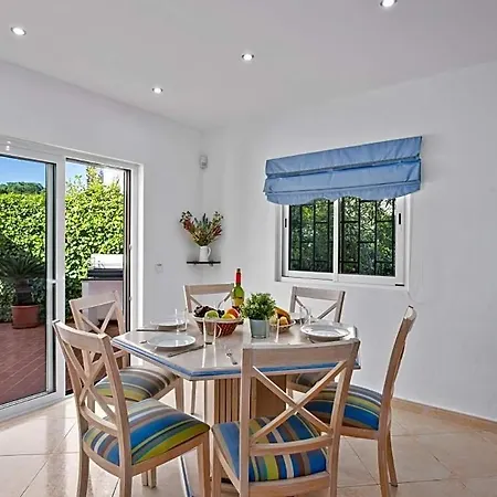 Sleeps 6 With Pool Air Con And Wifi ヴィラ ヴィラモウラ
