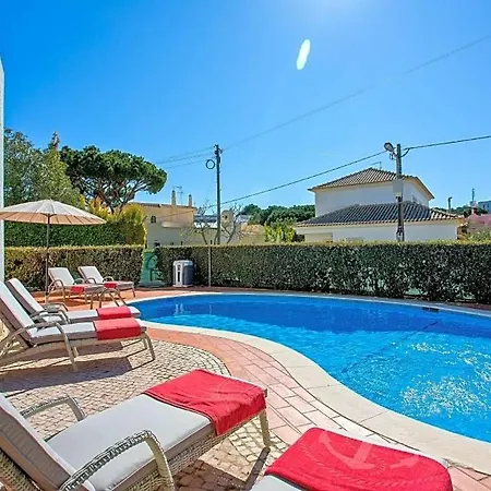 Sleeps 6 With Pool Air Con And Wifi Vilamoura