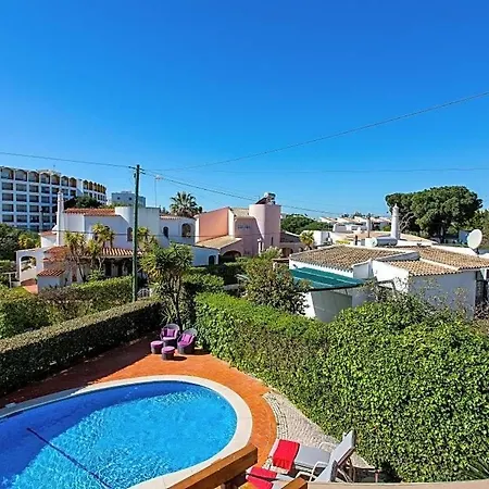 Sleeps 6 With Pool Air Con And Wifi