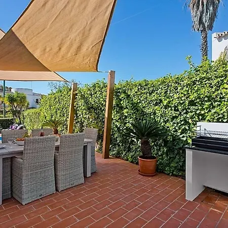 Sleeps 6 With Pool Air Con And Wifi Vilamoura